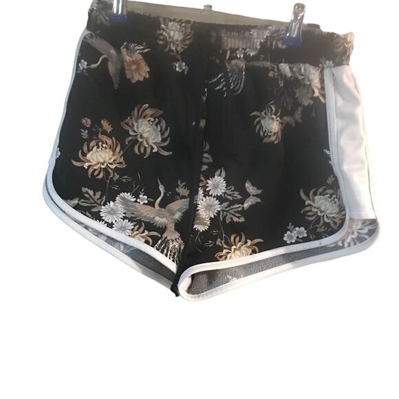 Forever 21 short shorts floral black brown and white size small - Picture 7 of 8